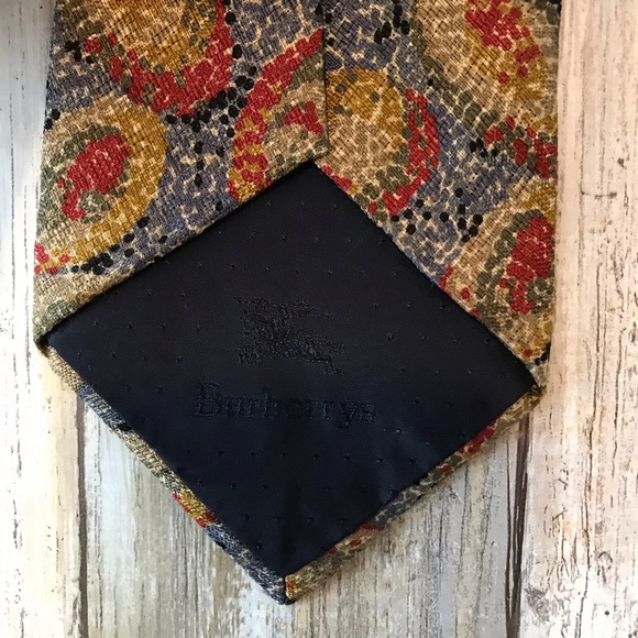 Burberry Tie - Picture 3 of 4